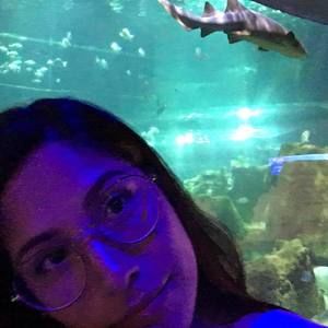 Meet your Posher, Leticia estefania
